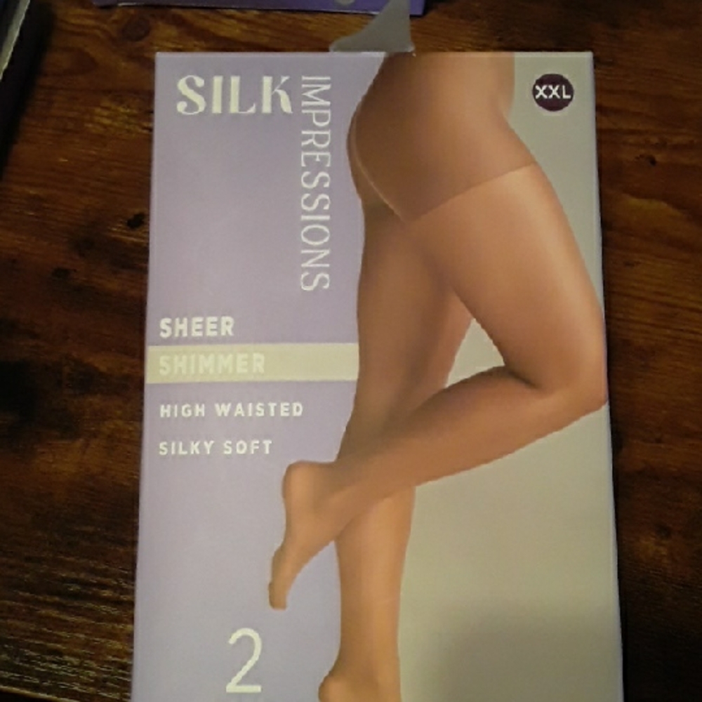 NWT Silk Impressions XXL Sheer Shimmer High Waisted Silky Soft 20 Denier Beige